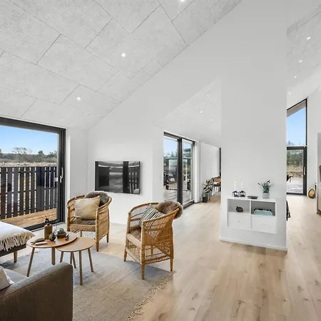 Damiana - 1-1km From The Sea By Interhome